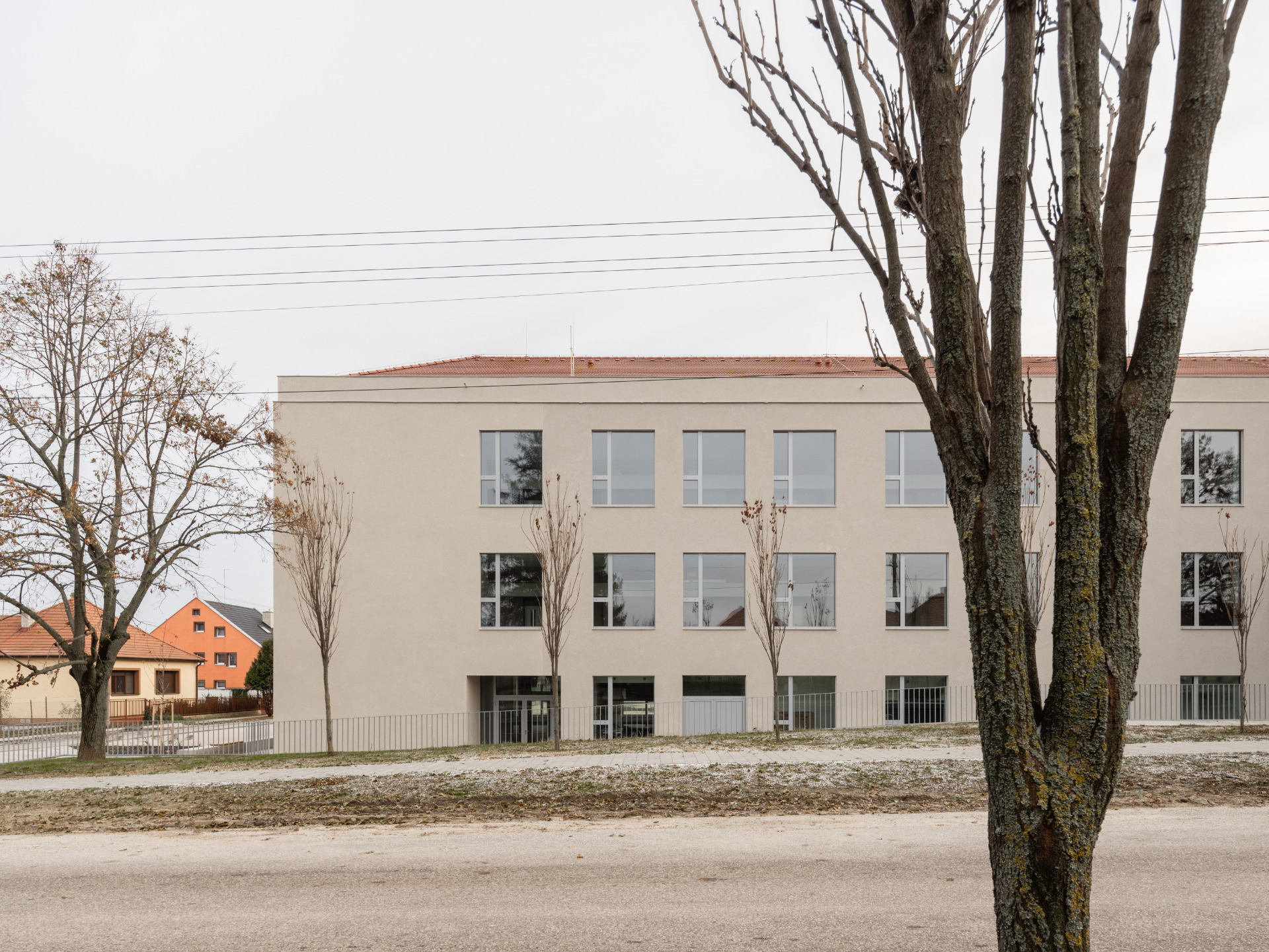 BAKYTA architekti: Školský blok Bernolákovo BAKYTA architekti: Školský blok Bernolákovo